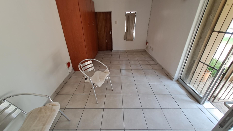 5 Bedroom Property for Sale in Brandwag Free State